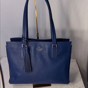 Kate Spade EUC 14 x 9 1/2“ Pebble leather tote shoulder bag silver hardware.